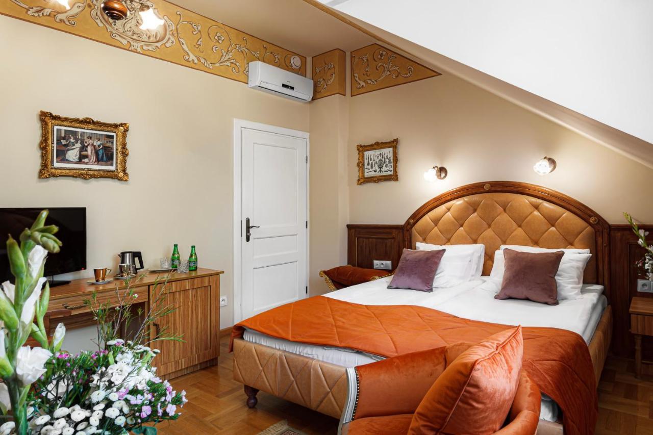 Dwór Prezydencki Boutique Hotel&SPA Zgłobice Exterior foto