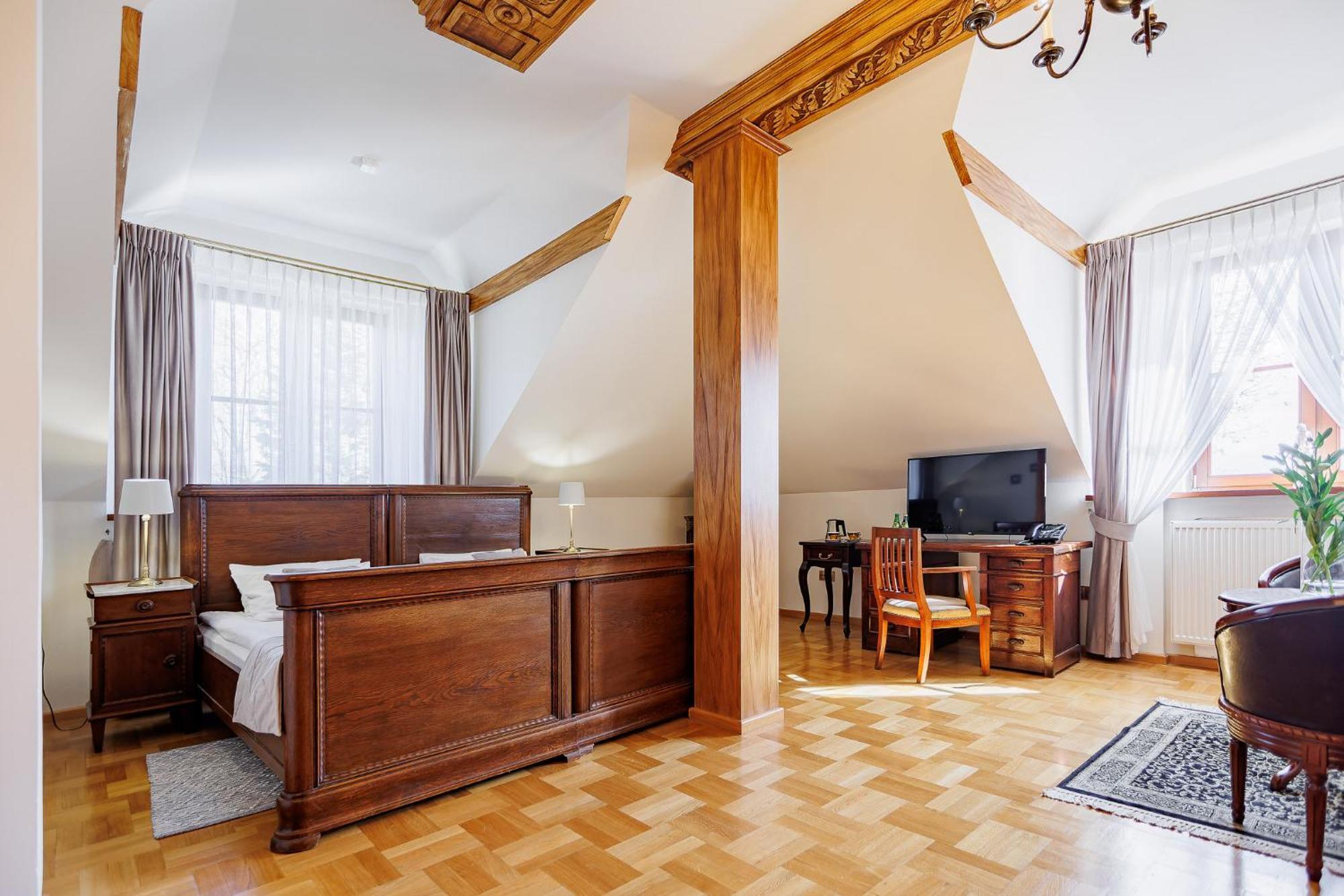 Dwór Prezydencki Boutique Hotel&SPA Zgłobice Exterior foto