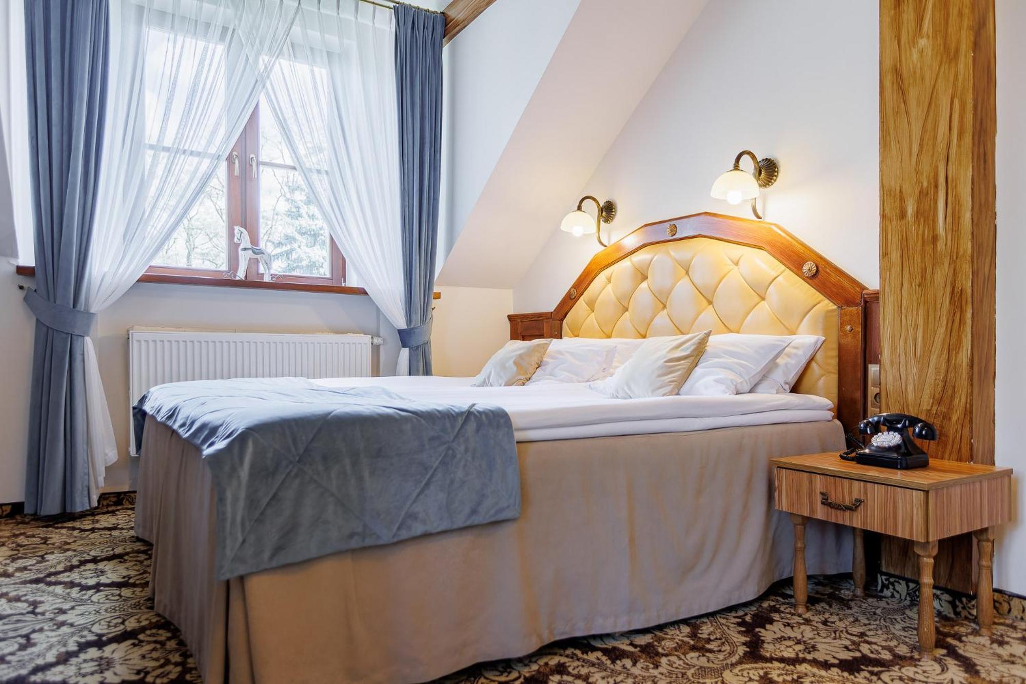 Dwór Prezydencki Boutique Hotel&SPA Zgłobice Exterior foto