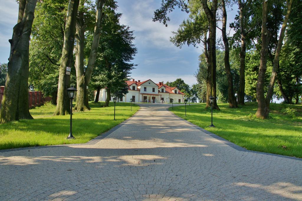 Dwór Prezydencki Boutique Hotel&SPA Zgłobice Exterior foto